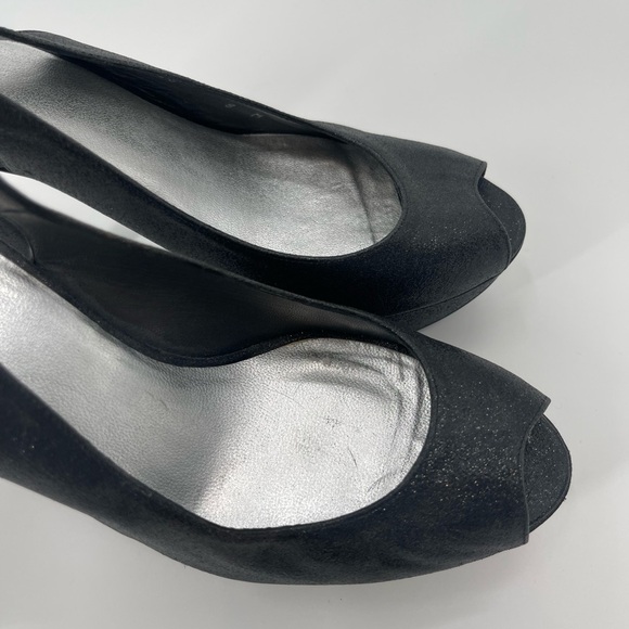 Stuart Weitzman Black Glitter and Leather Peep Toe Slingback Pumps heels size 8M - Picture 9 of 9